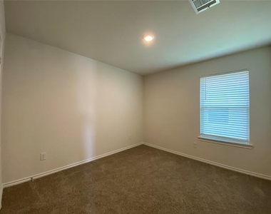 159 Mapleoak Drive - Photo Thumbnail 21