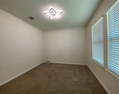 159 Mapleoak Drive - Photo Thumbnail 15