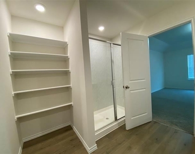 159 Mapleoak Drive - Photo Thumbnail 34