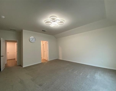 159 Mapleoak Drive - Photo Thumbnail 20