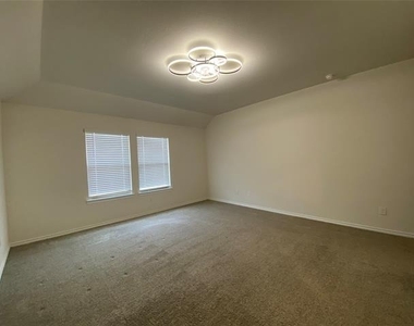 159 Mapleoak Drive - Photo Thumbnail 19
