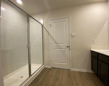 159 Mapleoak Drive - Photo Thumbnail 30