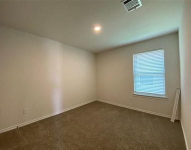 159 Mapleoak Drive - Photo Thumbnail 13