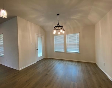 159 Mapleoak Drive - Photo Thumbnail 28