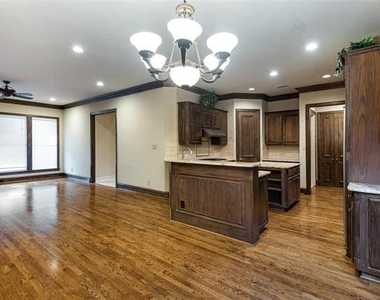 5933 King William Drive - Photo Thumbnail 11