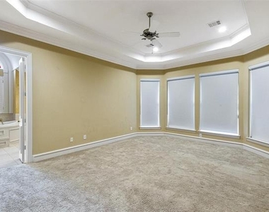 5933 King William Drive - Photo Thumbnail 14