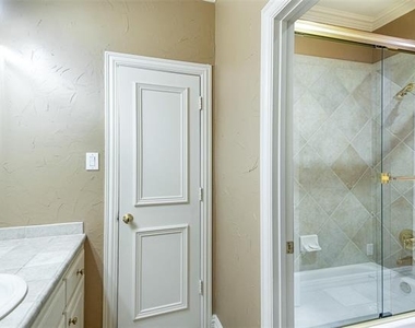 5933 King William Drive - Photo Thumbnail 20