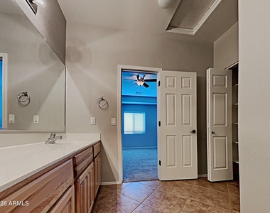 17734 W Langer Lane - Photo Thumbnail 14