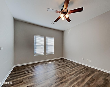 17734 W Langer Lane - Photo Thumbnail 13