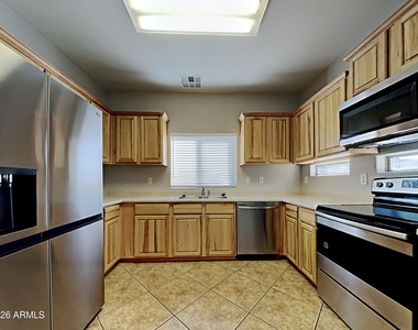 17734 W Langer Lane - Photo Thumbnail 3