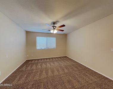 17472 W Watson Lane - Photo Thumbnail 13