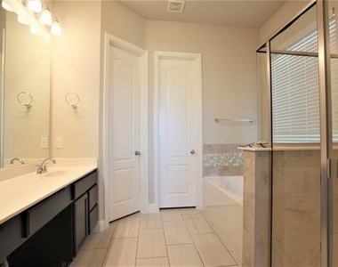 219 Lexington Avenue - Photo Thumbnail 22