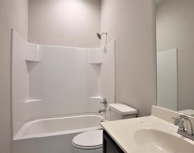 219 Lexington Avenue - Photo Thumbnail 15