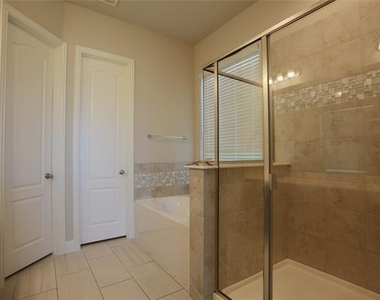 219 Lexington Avenue - Photo Thumbnail 13