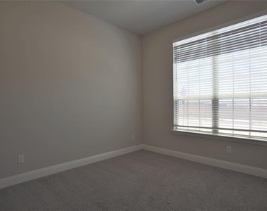 219 Lexington Avenue - Photo Thumbnail 14