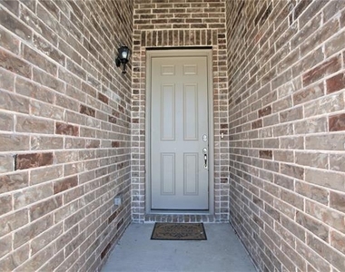 219 Lexington Avenue - Photo Thumbnail 3