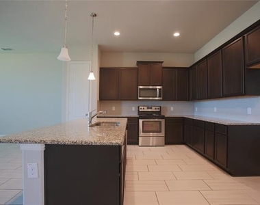 219 Lexington Avenue - Photo Thumbnail 8