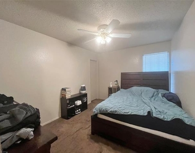 1110 S Rusk Street - Photo Thumbnail 4