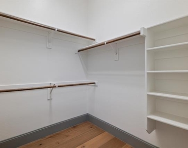 1040 Edgefield Lane - Photo Thumbnail 19