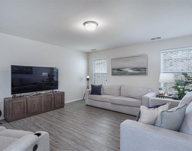 859 Table Rock Street - Photo Thumbnail 5