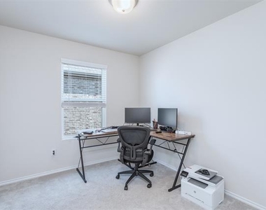 859 Table Rock Street - Photo Thumbnail 19
