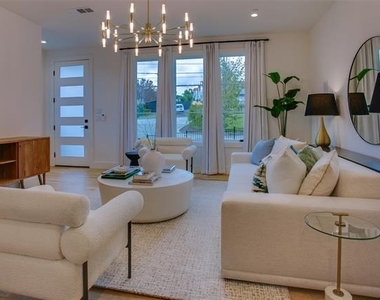 7207 Gaston Avenue - Photo Thumbnail 11
