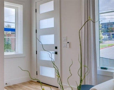 7207 Gaston Avenue - Photo Thumbnail 7