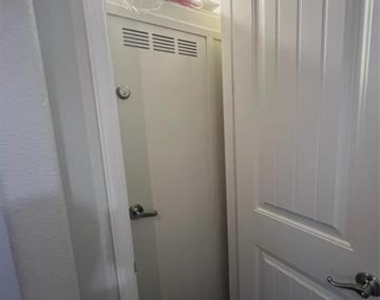 1609 Meadow Trail - Photo Thumbnail 12