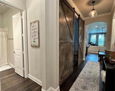 1609 Meadow Trail - Photo Thumbnail 8