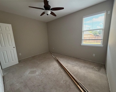 1520 Streams Way - Photo Thumbnail 12