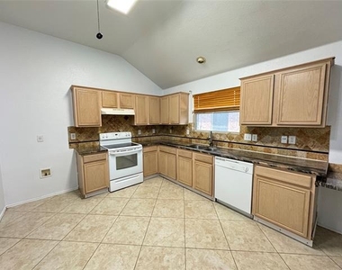 5424 Caribou Ridge Drive - Photo Thumbnail 7