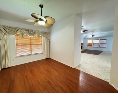 5424 Caribou Ridge Drive - Photo Thumbnail 5