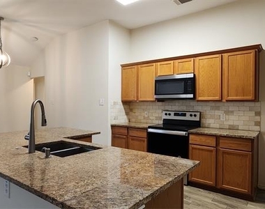 2304 Hayes Street - Photo Thumbnail 5