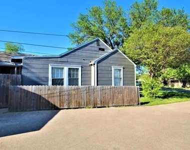4504 Stonewall Street - Photo Thumbnail 3