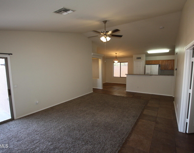 12437 W Via Camille Drive - Photo Thumbnail 7
