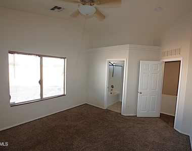 12437 W Via Camille Drive - Photo Thumbnail 13