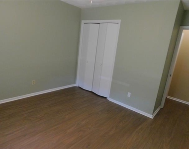 2445 Eastbrook Drive - Photo Thumbnail 17