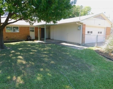 2445 Eastbrook Drive - Photo Thumbnail 23