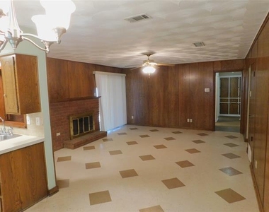 2445 Eastbrook Drive - Photo Thumbnail 8