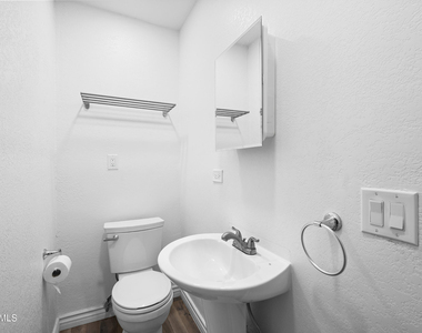 22 E Riverside Street - Photo Thumbnail 15