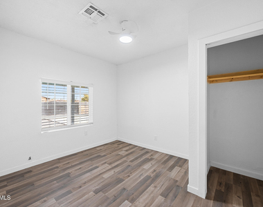 22 E Riverside Street - Photo Thumbnail 11