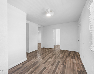 22 E Riverside Street - Photo Thumbnail 4