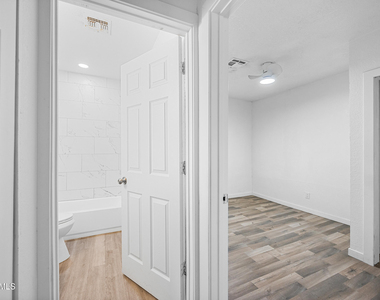 22 E Riverside Street - Photo Thumbnail 10