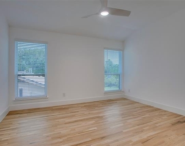 2313 S Vernon Avenue - Photo Thumbnail 21