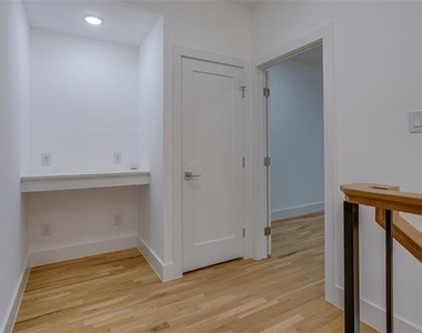 2313 S Vernon Avenue - Photo Thumbnail 30