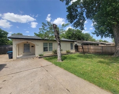 1225 Blalock Avenue - Photo Thumbnail 1