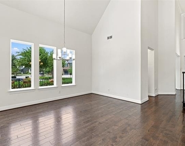 1317 Mary Horn Drive - Photo Thumbnail 12