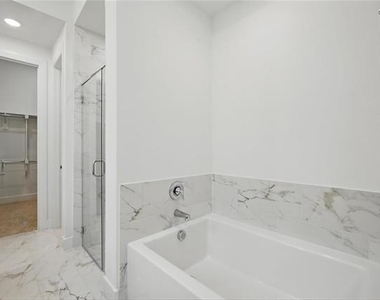 5060 Westhaven Circle - Photo Thumbnail 12