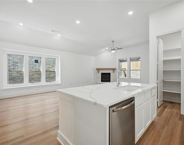 5060 Westhaven Circle - Photo Thumbnail 4