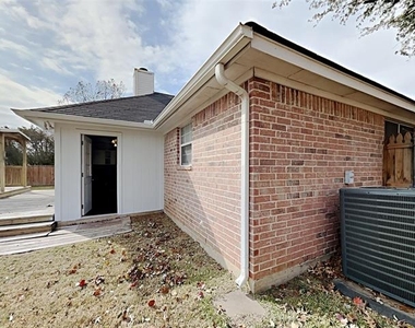 551 Rand Drive - Photo Thumbnail 12